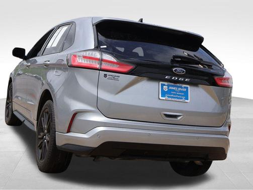 Silver Metallic 2022 Ford Edge ST Line