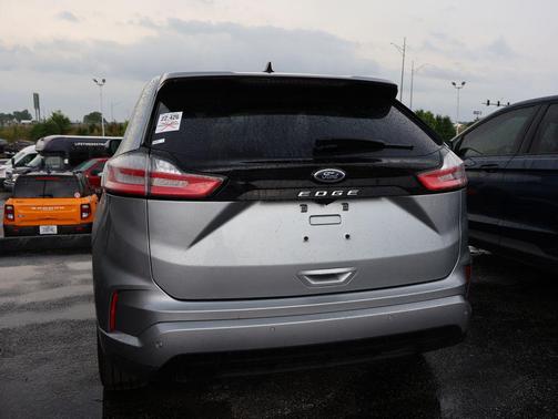 Silver Metallic 2022 Ford Edge ST Line