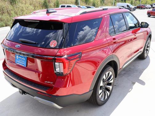 2025 Ford Explorer Platinum