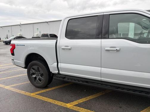 2025 Ford F-150 Lightning Flash
