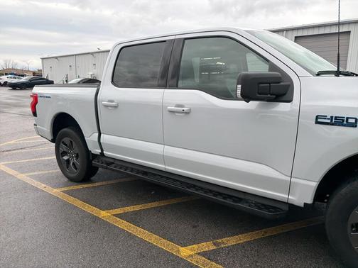 2025 Ford F-150 Lightning Flash
