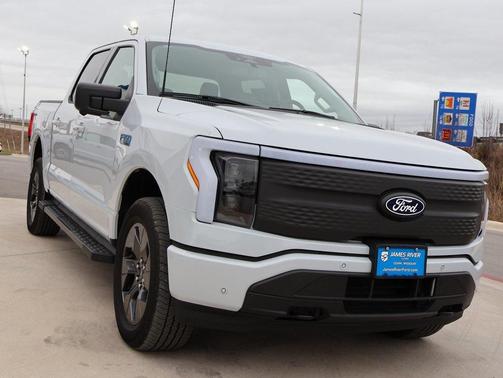 2025 Ford F-150 Lightning Flash