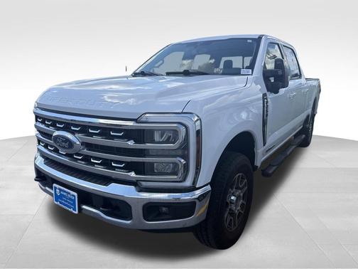 Oxford White 2024 Ford F-250 Lariat