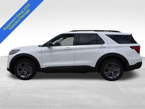 Star White Metallic Tri-Coat 2026 Ford Explorer Active