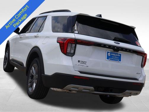 Star White Metallic Tri-Coat 2026 Ford Explorer Active