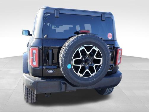 Shadow Black 2026 Ford Bronco Outer Banks