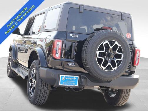 Shadow Black 2026 Ford Bronco Outer Banks