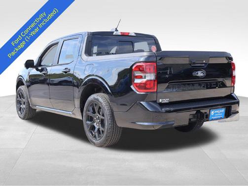 Shadow Black 2026 Ford Maverick Lobo