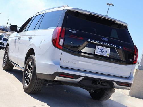 2025 Ford Expedition Platinum