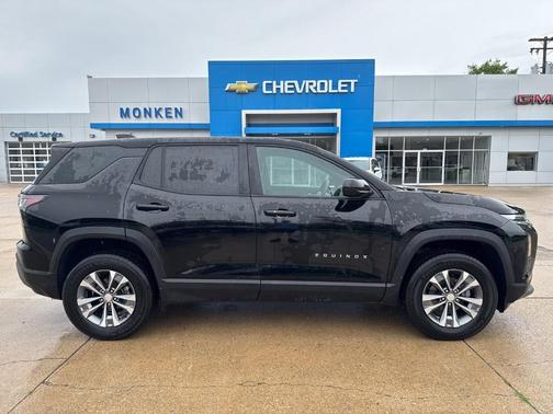 Mosaic Black Metallic 2026 Chevrolet Equinox LT