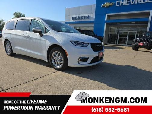 2023 Chrysler Pacifica Touring-L