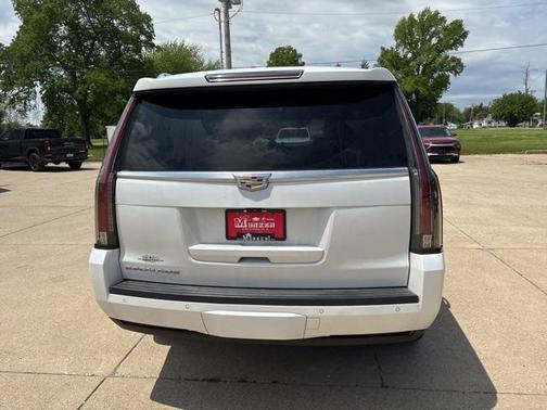 2019 Cadillac Escalade Platinum