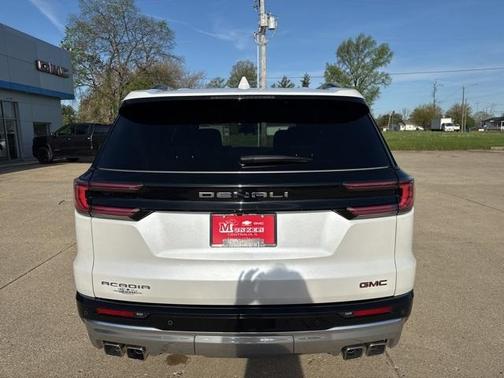2025 GMC Acadia Denali