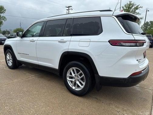 2022 Jeep Grand Cherokee L Laredo