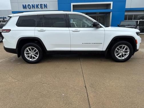 2022 Jeep Grand Cherokee L Laredo