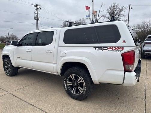 2016 Toyota Tacoma SR