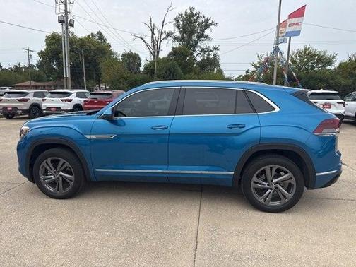 2024 Volkswagen Atlas Cross Sport 2.0T SEL R-Line