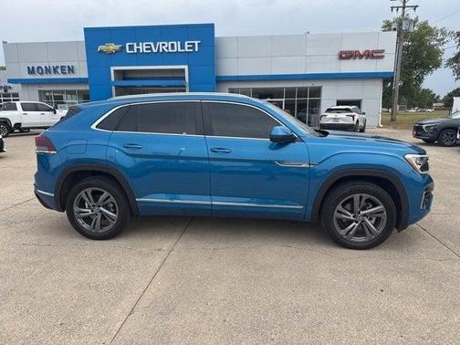 2024 Volkswagen Atlas Cross Sport 2.0T SEL R-Line