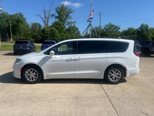 2022 Chrysler Pacifica Touring-L