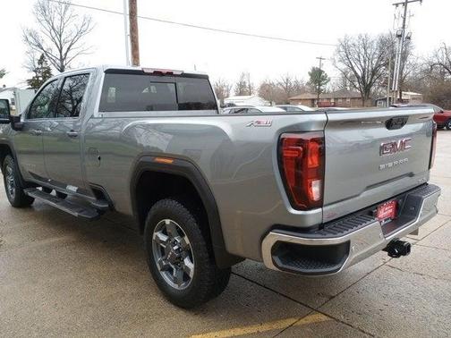 2025 GMC Sierra 2500 SLE