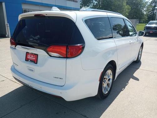 2017 Chrysler Pacifica Limited