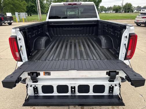 White Frost Tri-Coat 2023 GMC Sierra 2500 Denali