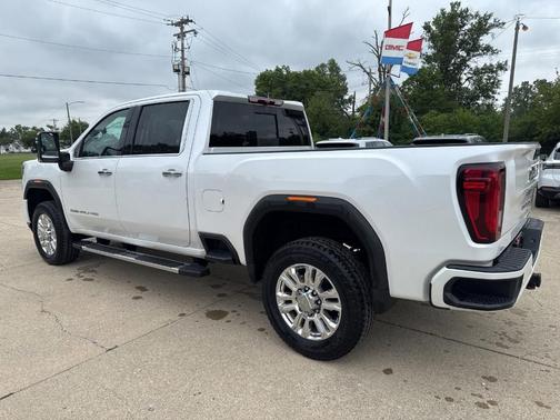 White Frost Tri-Coat 2023 GMC Sierra 2500 Denali