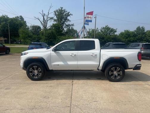 2025 GMC Canyon AT4