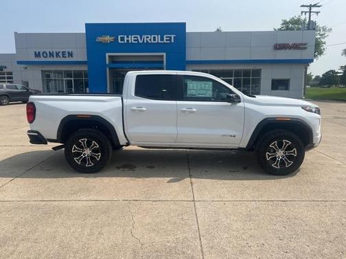 2025 GMC Canyon AT4