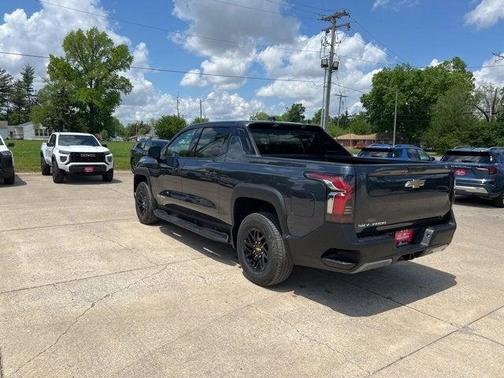 2025 Chevrolet Silverado EV LT