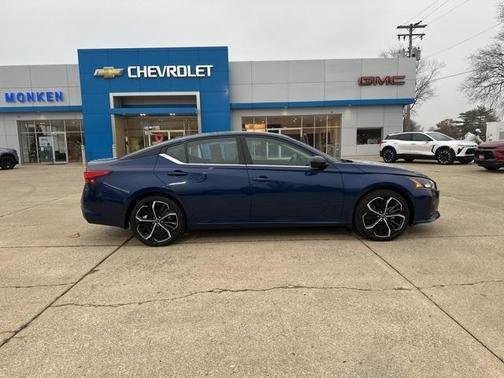 2024 Nissan Altima 2.5 SR