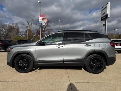 2023 GMC Terrain SLT
