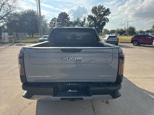 2025 GMC Sierra EV Denali