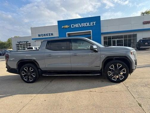 2025 GMC Sierra EV Denali