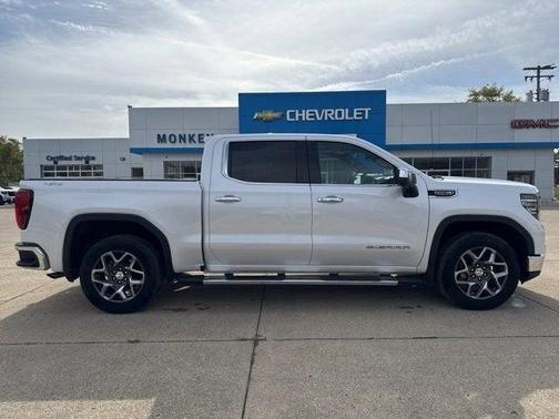 2023 GMC Sierra 1500 SLT