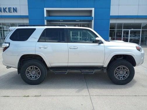 2020 Toyota 4Runner SR5