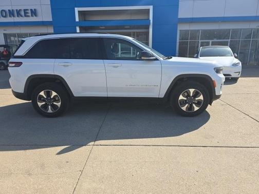 2022 Jeep Grand Cherokee 4xe Base