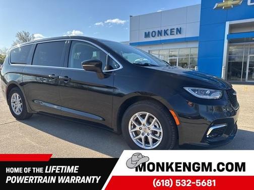 2023 Chrysler Pacifica Touring-L