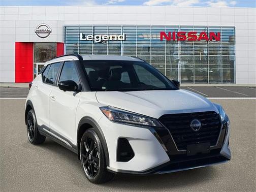 2024 Nissan Kicks SR