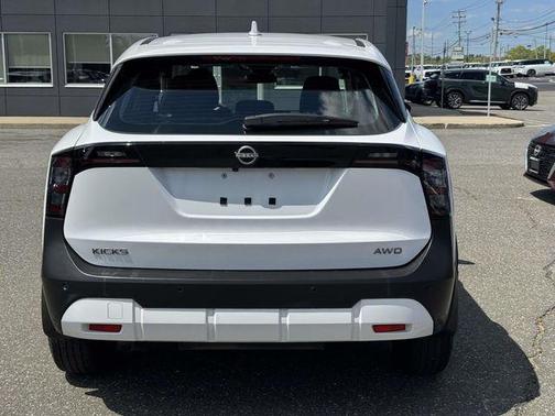 Fresh Powder 2025 Nissan Kicks S