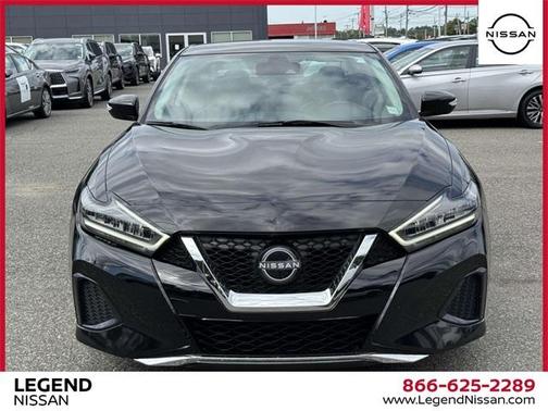 2023 Nissan Maxima SV