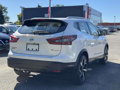 2022 Nissan Rogue Sport SL