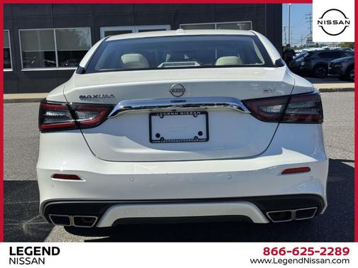 2023 Nissan Maxima SV