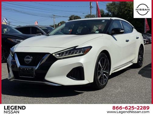 2023 Nissan Maxima SV