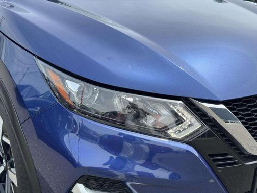 Caspian Blue 2022 Nissan Rogue Sport SL