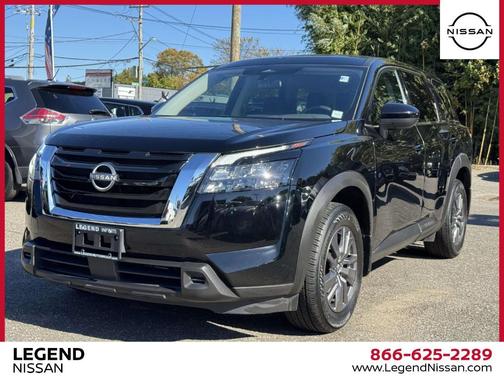 2023 Nissan Pathfinder S