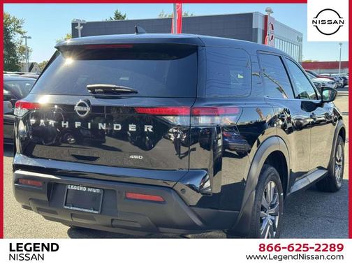 2023 Nissan Pathfinder S