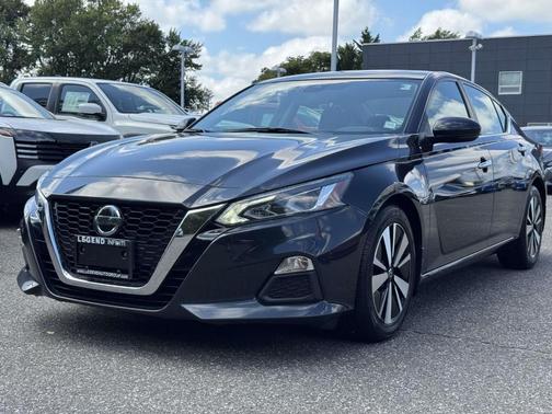2022 Nissan Altima 2.5 SV
