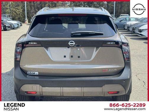 2025 Nissan Kicks SR