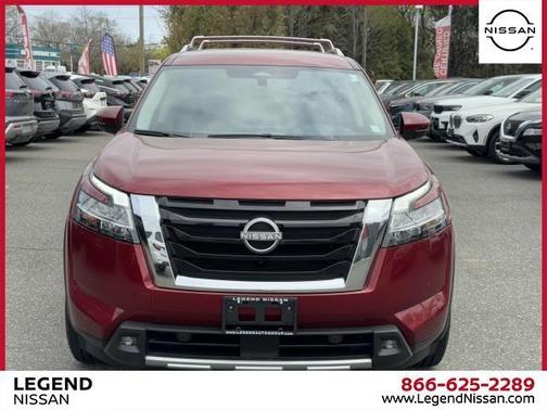 2022 Nissan Pathfinder SL